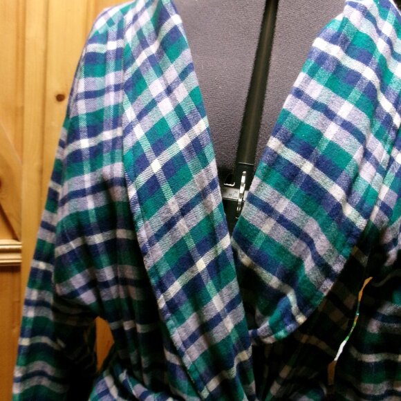 LADIES DREAM CO LONG AQUA PLAID ROBE FLANNEL LONG 1 X - Picture 2 of 6